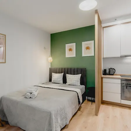 Apartment - Great Location-cozy With Balcony - Towarowa *