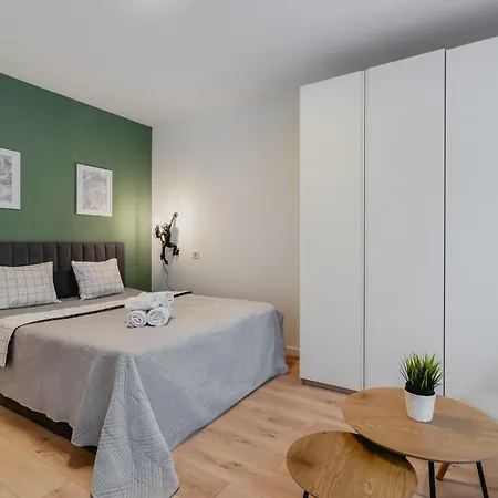 Апартаменты - Great Location-cozy With Balcony - Towarowa *