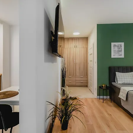 - Great Location-cozy With Balcony - Towarowa *