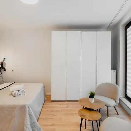 Golden - Modern & Cozy, Towarowa Street Appartement Varsovie