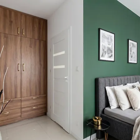 Golden - Modern & Cozy, Towarowa Street Apartamento *