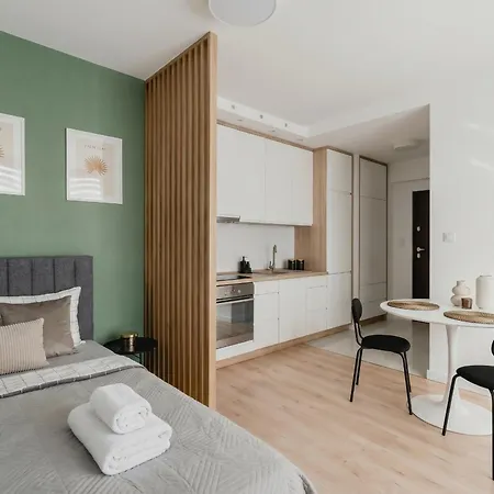 Golden - Modern & Cozy, Towarowa Street